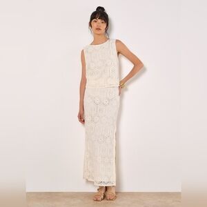 Tile Crochet Lace Maxi Skirt W/ Side Split